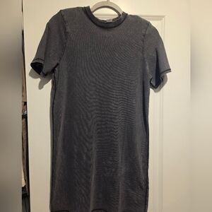 H&M Dark Gray Short Sleeve Dress Tee